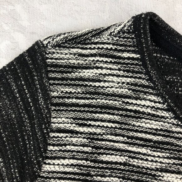 H&M Women’s Black & White Striped Sweater with 3/4 Length Sleeves Size M - Picture 7 of 15